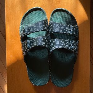 Freedom Moses sandals